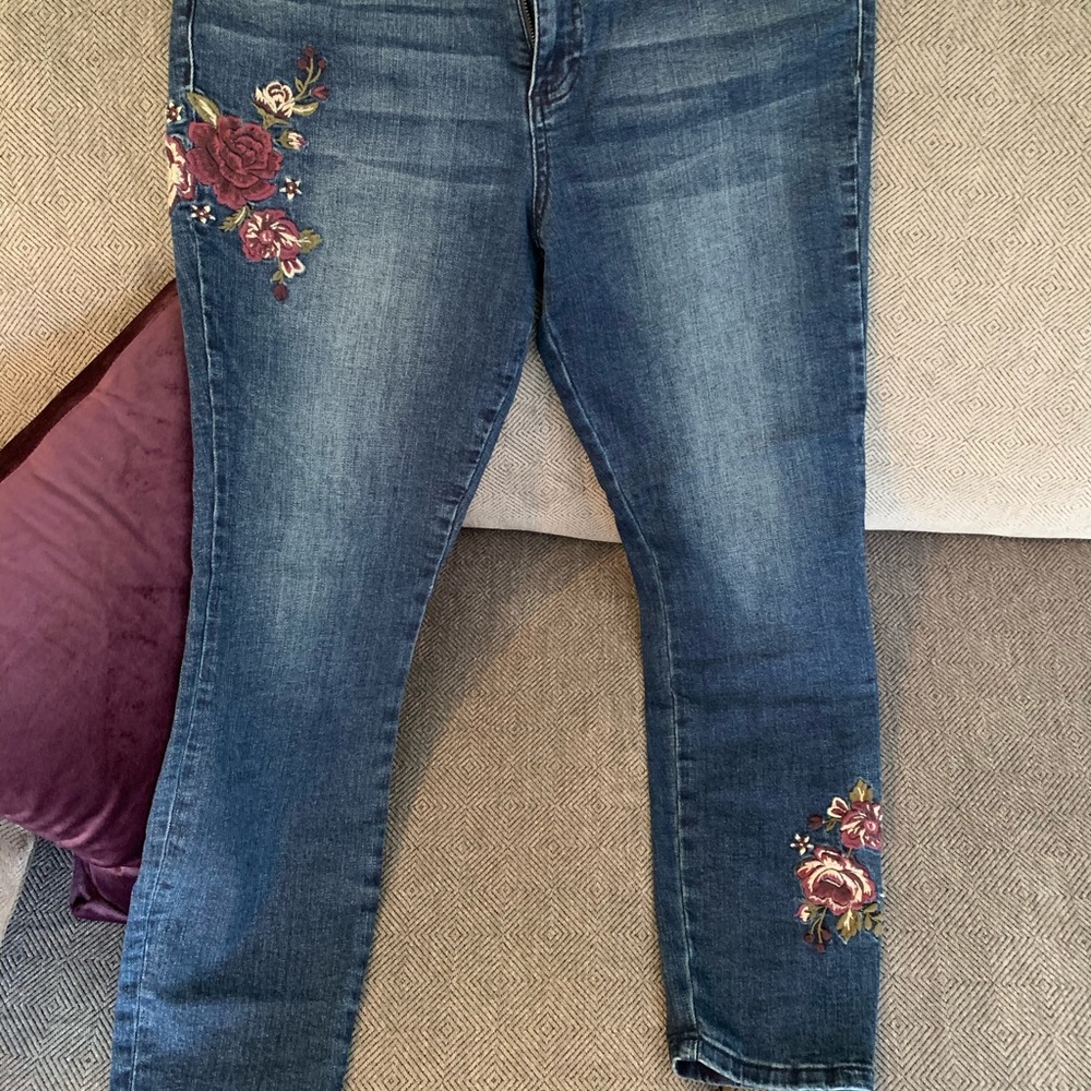 Mit from Kloth cropped floral jeans